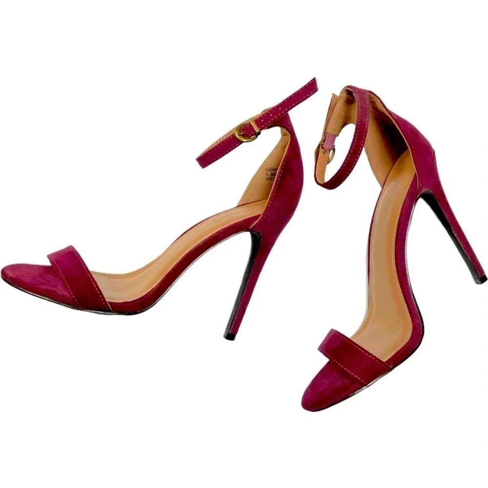 CHARLOTTE RUSSE Rebekah Ankle Strap Sandals Women’s SIZE 6 Purple Faux Strap